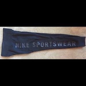 🚨 SOLD 🚨 Woman’s Nike Sweat Pants